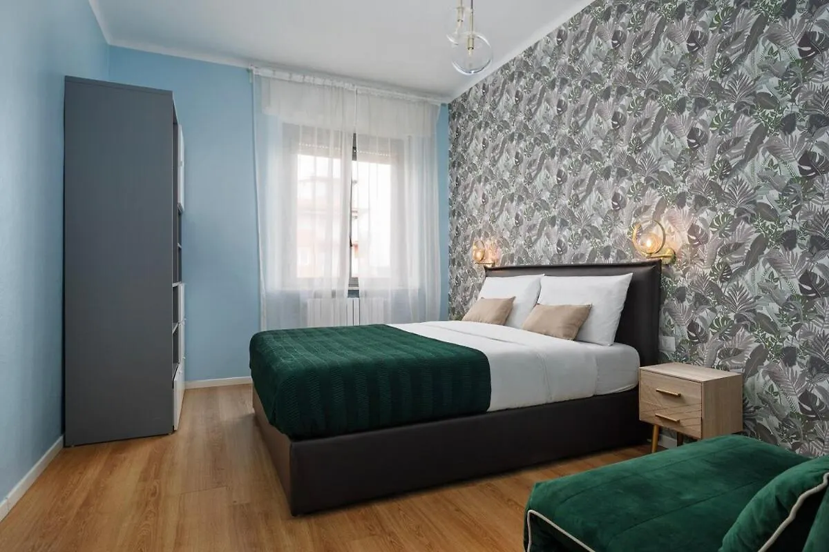 Classbnb - Apartment Just 2 Minutes Walk From Domodossola M5 Metro Station Milano 0*,  Italien